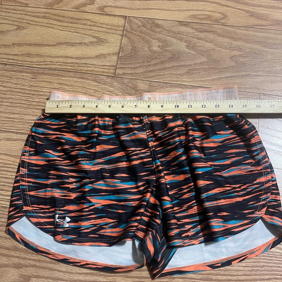 Under Armour Shorts Medium - Picture 6 of 6